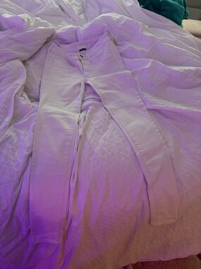 American Eagle Outfitters White Super Stretch Jeans